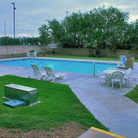 Vagabond Inn El Paso Bagian luar foto